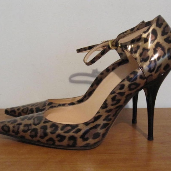 Casadei Pellame leopard-patent T-strap pump, SZ40 - Picture 5 of 8